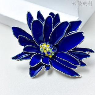 New creative flower brooch Diamond drop oil Blue Daisy corsage pin high-grade temperament brooch wholesale