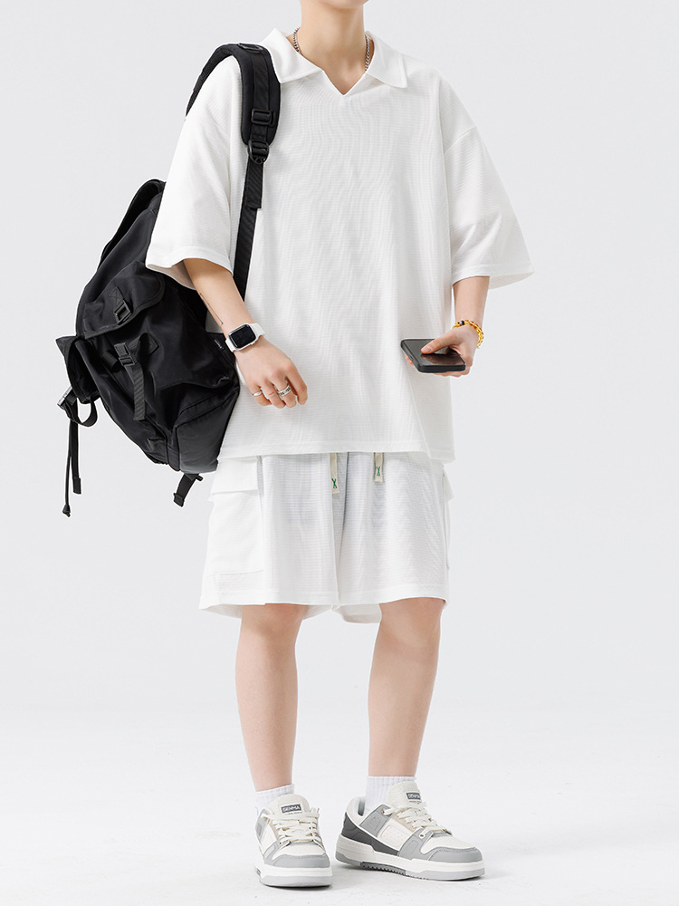 Nuevo traje deportivo suelto con solapa para hombre, pantalones cortos de manga corta para hombre de moda juvenil, traje de dos piezas casual y simple