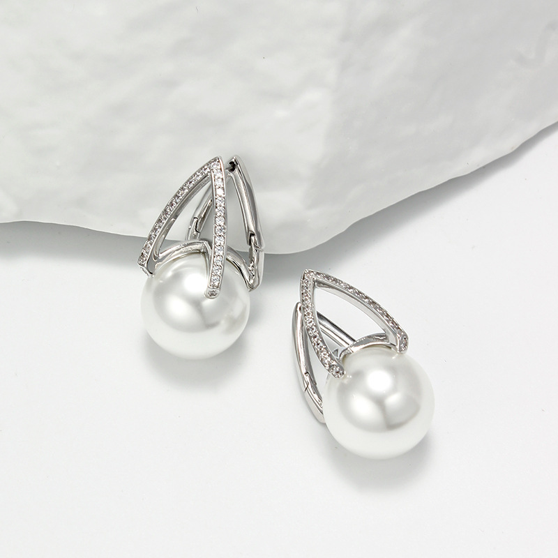 White earrings from pearl