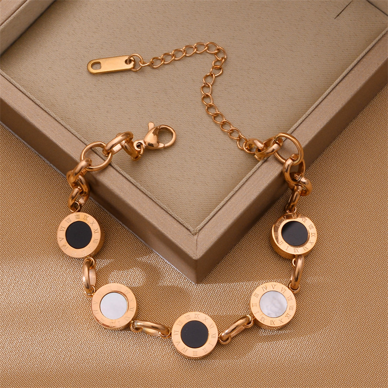 Corea del Sur Dongdaemun moda pulsera de acero de titanio nicho mujer diseño de acero inoxidable sensación de alta calidad joyas de pulsera transfronteriza universal