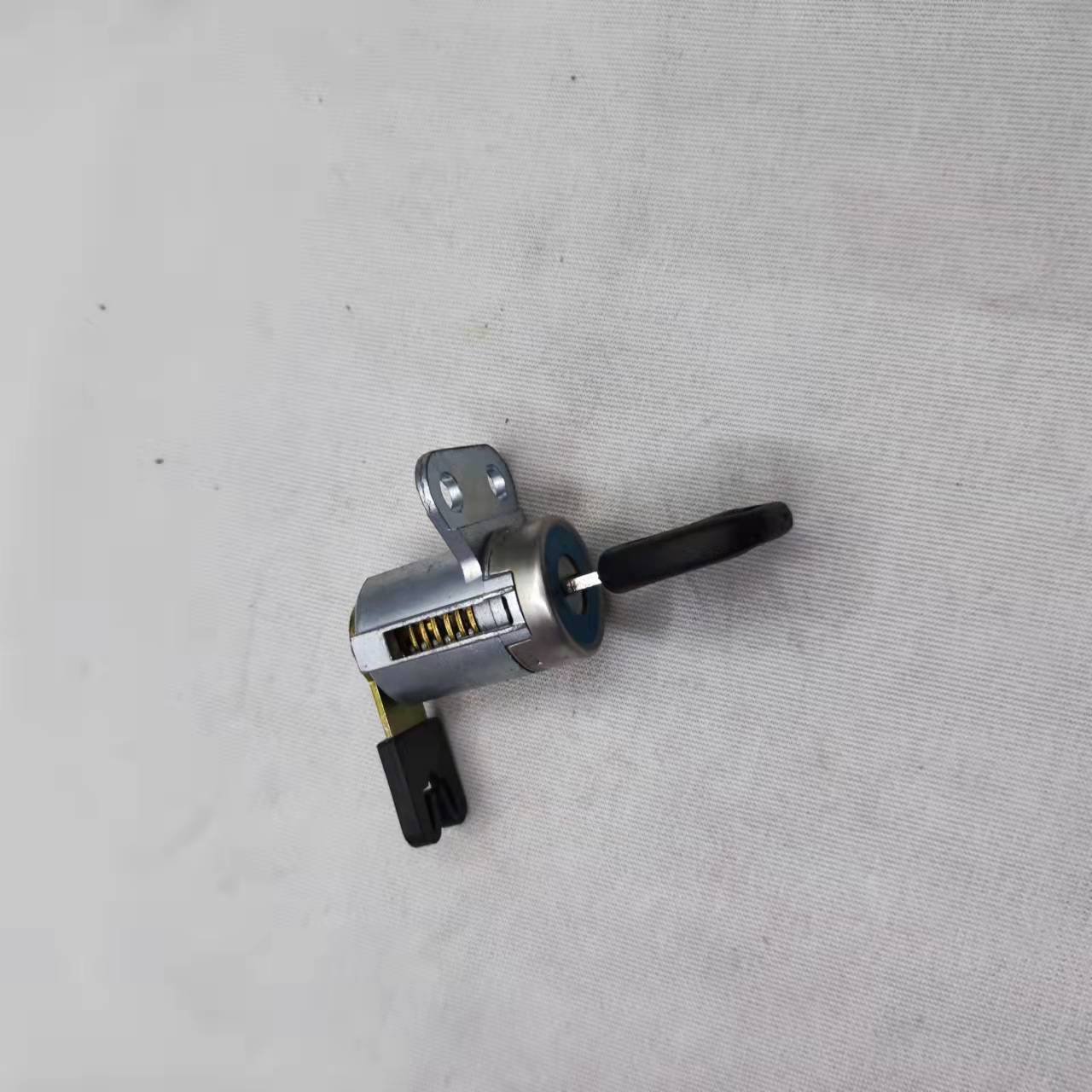 Adecuado para Buick cerradura de la puerta cilindro viejo junyue cerradura de la puerta cilindro de la cerradura del coche gran cantidad congyou