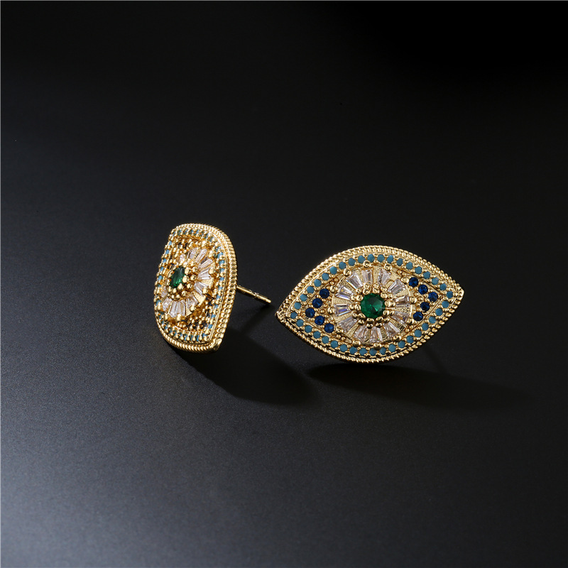 Fashion Copper Micro-inlaid Zircon Eye-shaped Earrings display picture 3