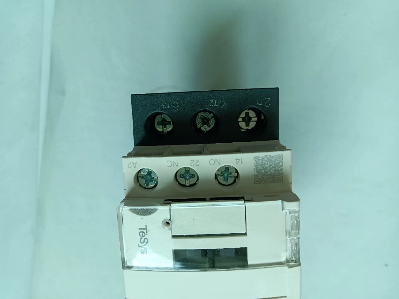 Совершенно новый оригинальный контактор LC1D25M7C