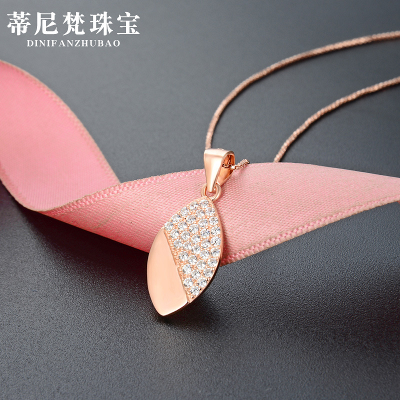 S925 collar de diamantes de plata esterlina Luz de las mujeres de lujo nicho diseño de alto grado de diamante completo oval colgante simple cadena de clavícula