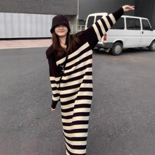 慵懒风黑白条纹中长款针织连衣裙秋冬新款韩版宽松休闲毛衣打底厚