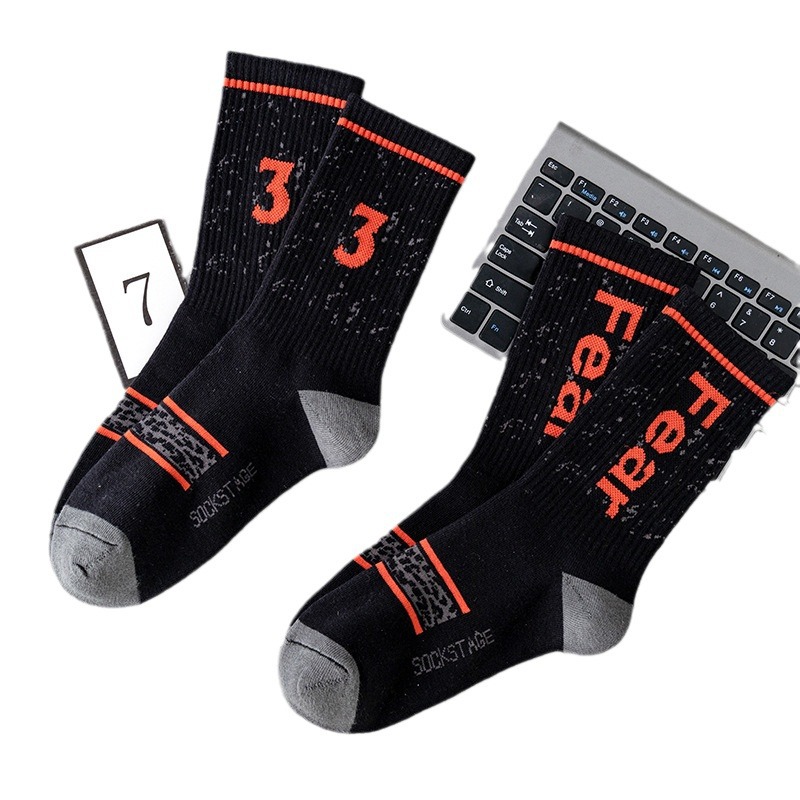 2025d 23 Styles Brand Fear 3 Collaboration Trendy Casual Sports Socks_voghion.com