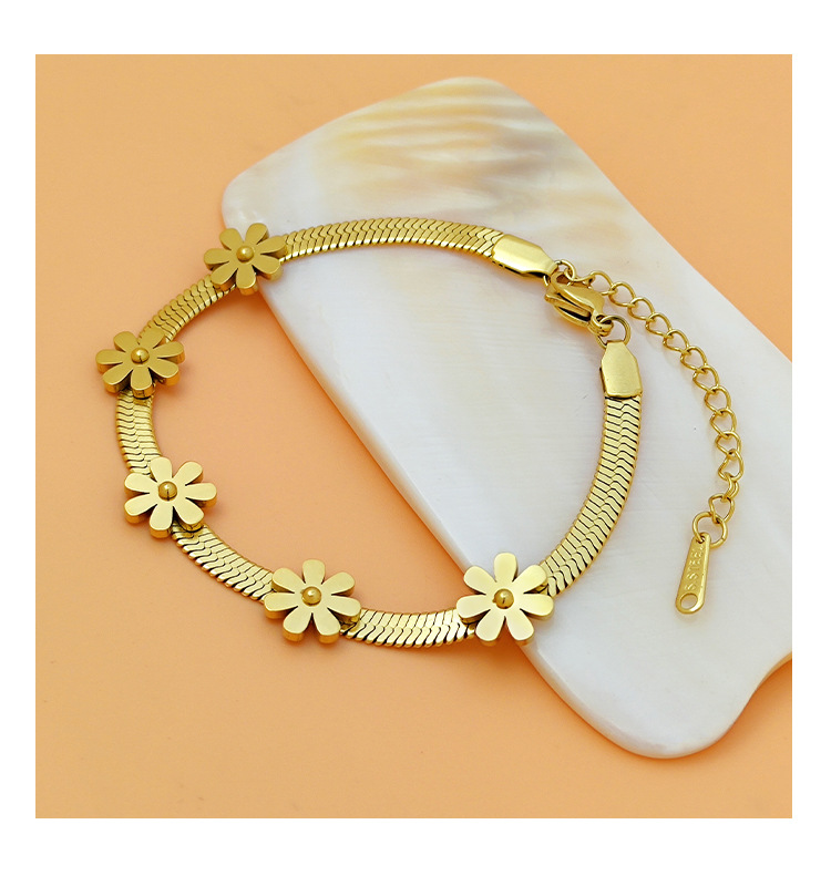 22g Weight Gold Plated Plating Material Bracelets Classification 1 Piece Quantity Classic Style Flower Titanium Steel Plating Gold Plated Bracelets