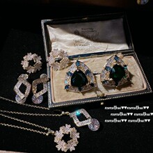 �����������̱�ʯ���� ����¶�� ��18K�� �ټ�����ˮ���ʯ����