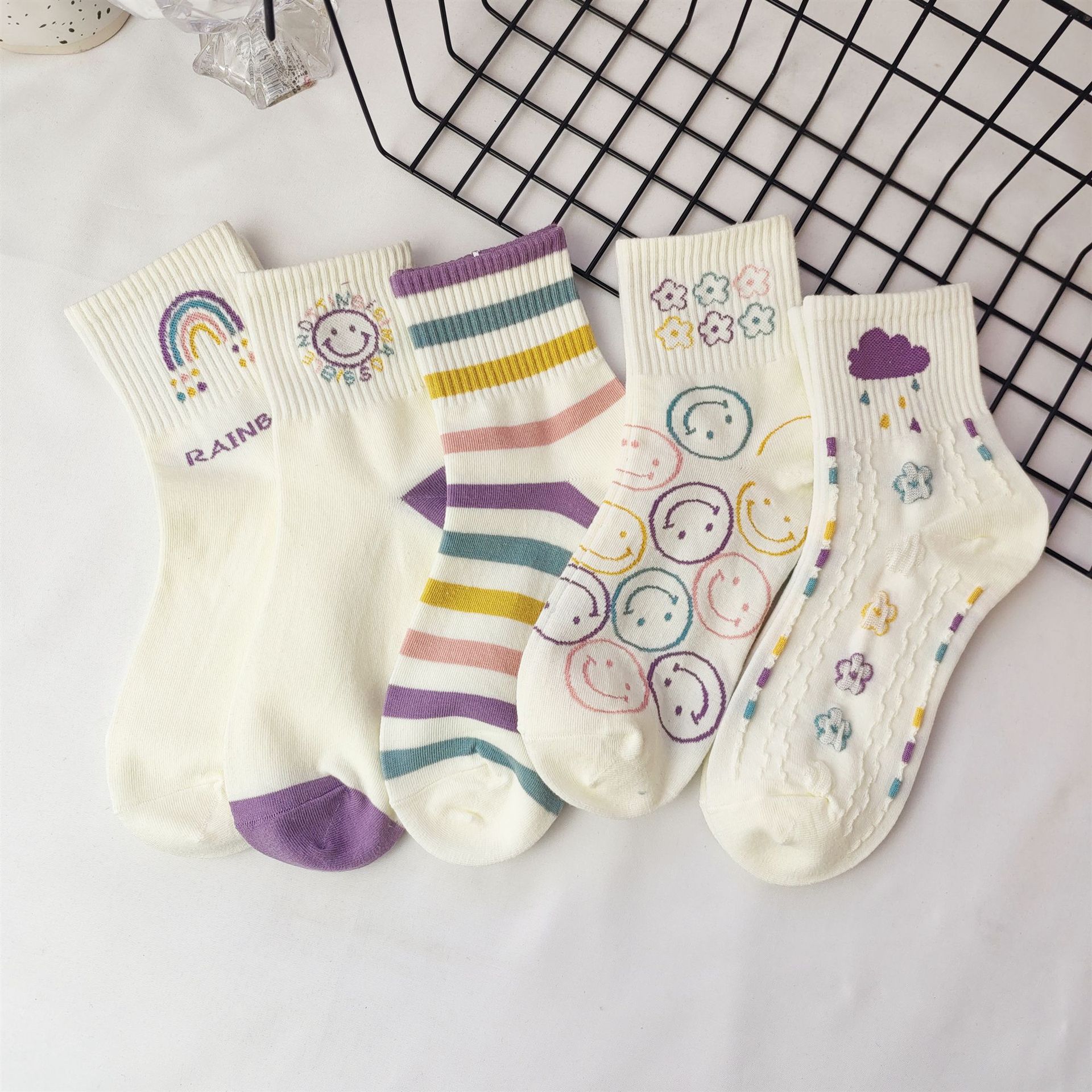 Creative spring and summer new women's socks women's mid-calf length socks rainbow smiley face ins trendy student socks wholesale cotton socks