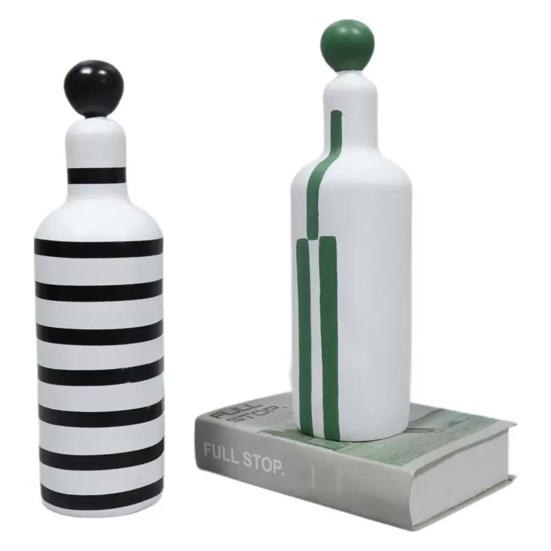 Modern creative fresh decorations, bottle, simple and elegant design, home decor