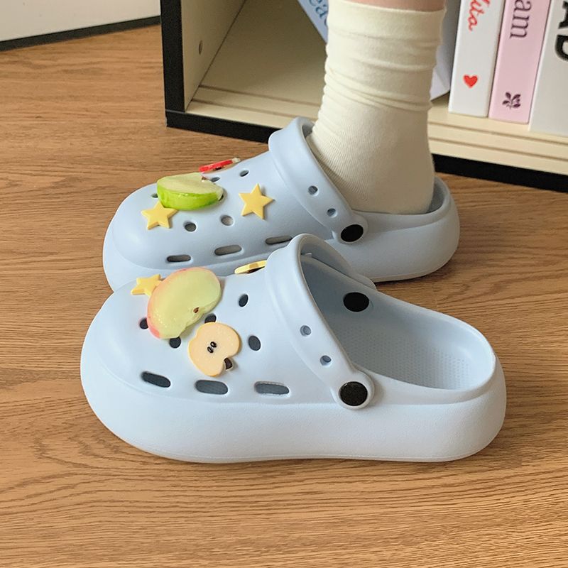 2025 Summer New Style Fun and Cute Apple-Shaped Clogs for Women, Outdoor Thick-Soled Non-Slip Beach Closed-Toe Home Slippers