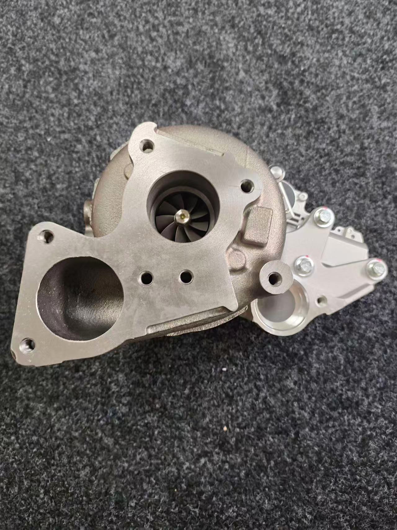 Suitable for Toyota Land Cruiser 4.5t Twin-Turbo 17201-52010 1Vd Turbocharger
