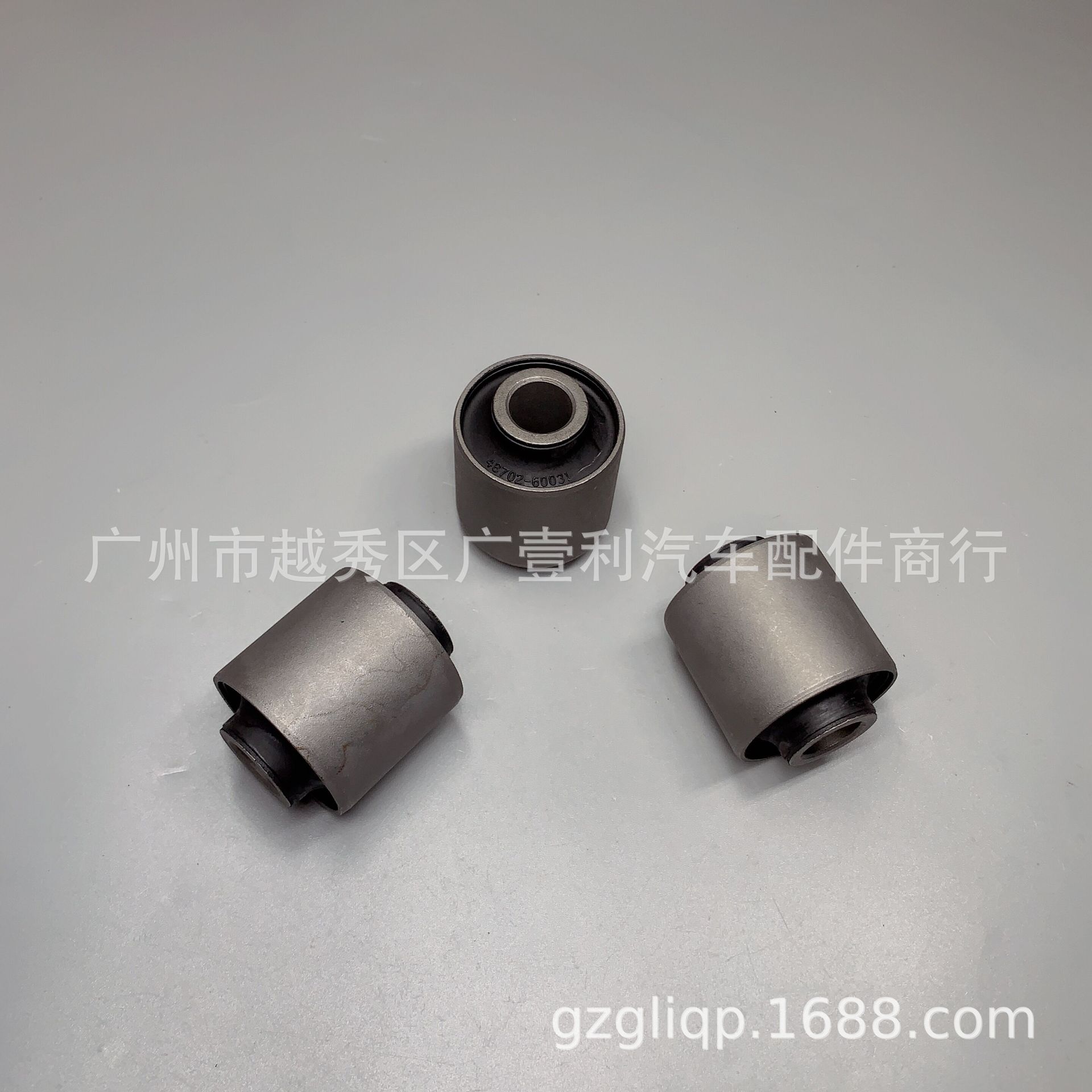 Suitable for 48702-60031 48702-60030 FZJ80 HZJ79 4500 rear pull rod rubber sleeve