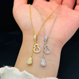 项链;耳钉;戒指