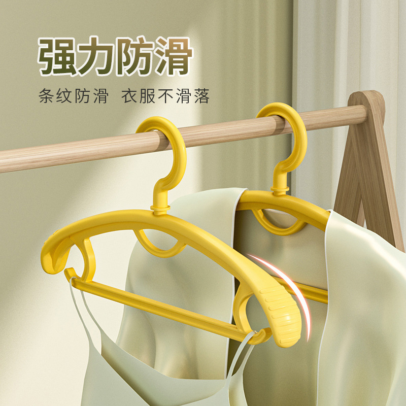 ハンガーの卸売りの多機能の広い肩の滑り止めは回転して厚い服を厚くすることができます。|undefined