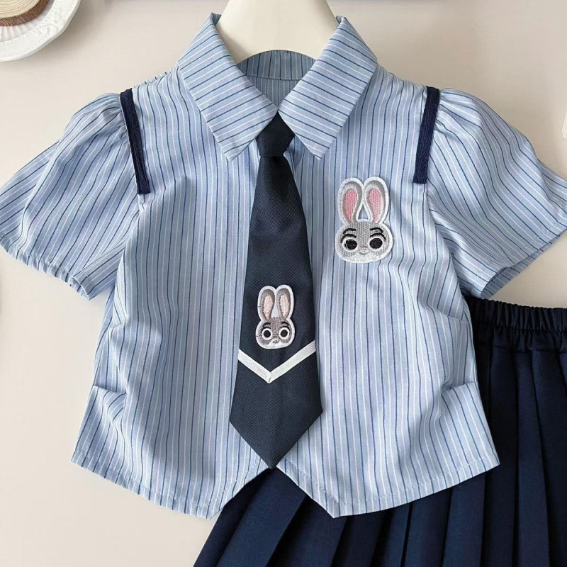 스트라이프 셔츠 + 넥타이