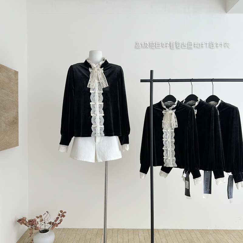 "Xinxing" New Chinese Style Black Velvet Top 2025 Winter Elegant High-End Retro Buttoned Base Shirt "Xinxing" New Chinese Style Black Velvet Top 2025 Winter Elegant High-End Retro Buttoned Base Shirt
