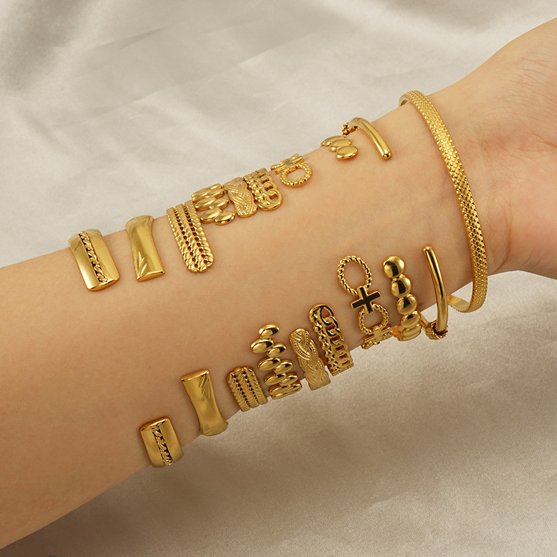 15g Weight Bangle Classification Wholesale Retro Geometric Snake Stainless Steel Bangle
