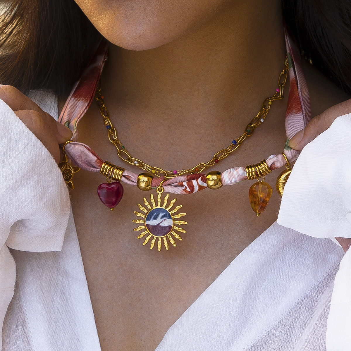 TENA Europa y América collar colgante de sol de acero inoxidable ligero lujo nicho collar de cuerda trenzada rosa acero titanio no decoloración joyería