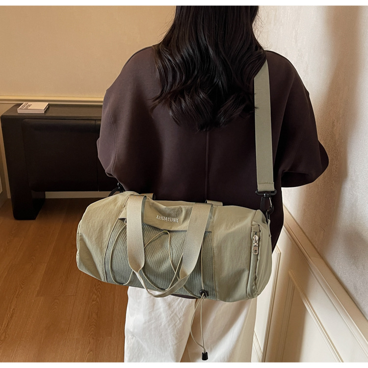 New Trendy Handheld Short-Distance Travel Bag Women's Fashion Lightweight Shoulder Crossbody Gym Bag with Independent Shoe Compartment Business Trip Luggage Bag
