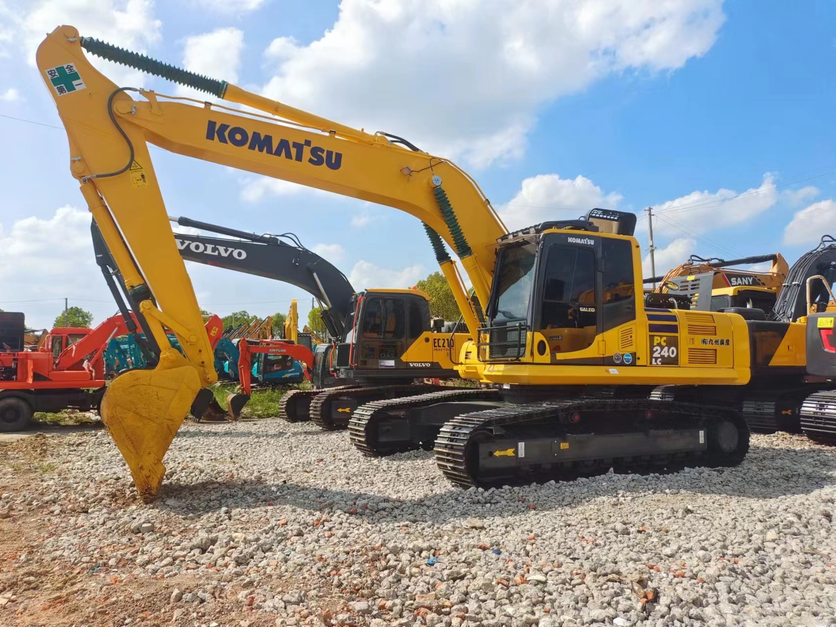 Guangdong Shenzhen tiene exportación de transporte Komatsu 200 Komatsu 210 Komatsu 220 Komatsu 240 Excavadora II