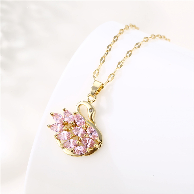 Simple titanium steel crystal diamond swan necklace fashion temperament pink zircon clavicle chain short pendant jewelrypicture3