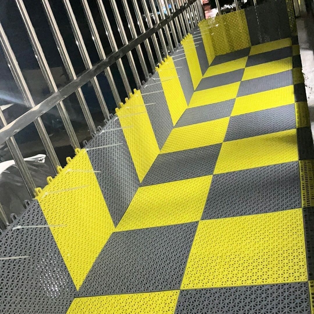 防盗窗垫板阳台防护网防漏网防坠落网格阳台防护栏垫板窗台网护栏