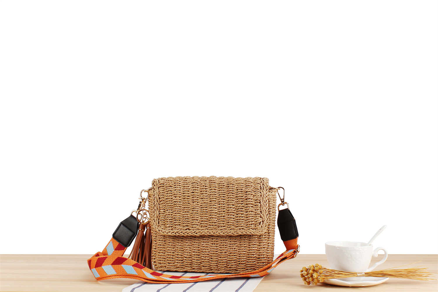 Women's Small Paper String Solid Color Vacation Weave Bucket Magnetic Buckle Straw Bag display picture 2