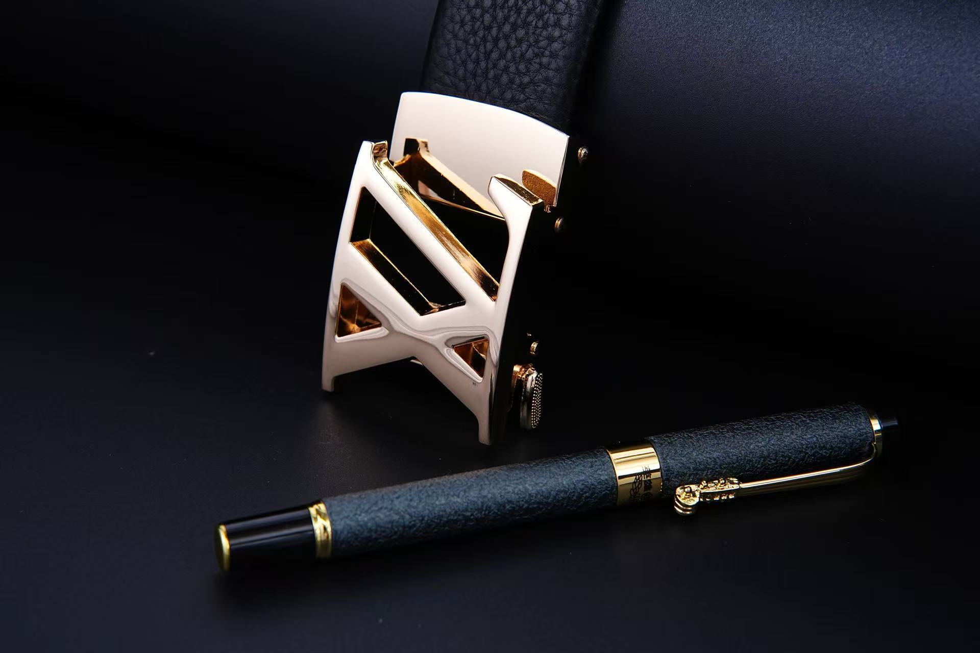 Gold v automatic buckle / 100cm