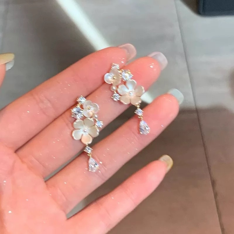 101#Cream white double flower zircon tassel stud earrings