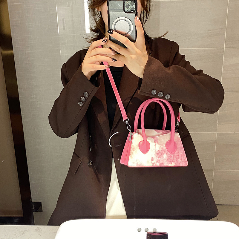 Frau Mittel Pu-Leder Krokodil Klassischer Stil Strassenmode Quadrat Magnetschnalle Umhängetasche display picture 1