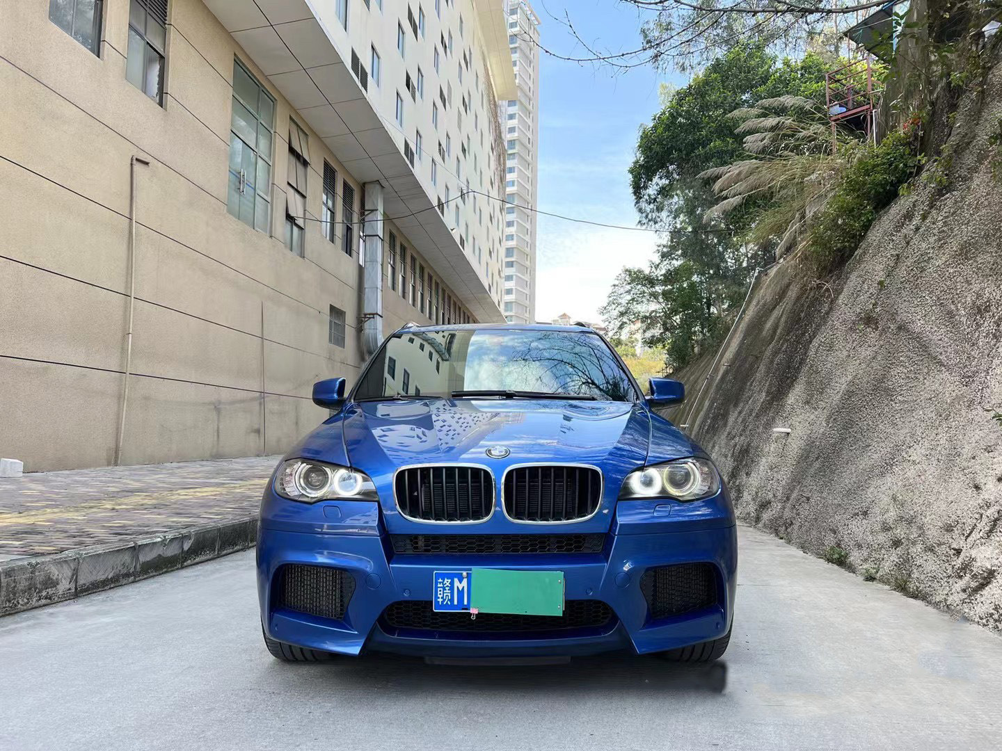 Suitable for 2008-2015 BMW X6 E71 modified to X6M front bumper and rear bumper injection molded PP modified body kit