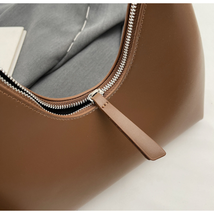Sotto le ascelle da donna 2024 nuovo modello minimalista a mezzaluna con temperamento versatile, viaggio casual, consistenza portatile,_voghion.com