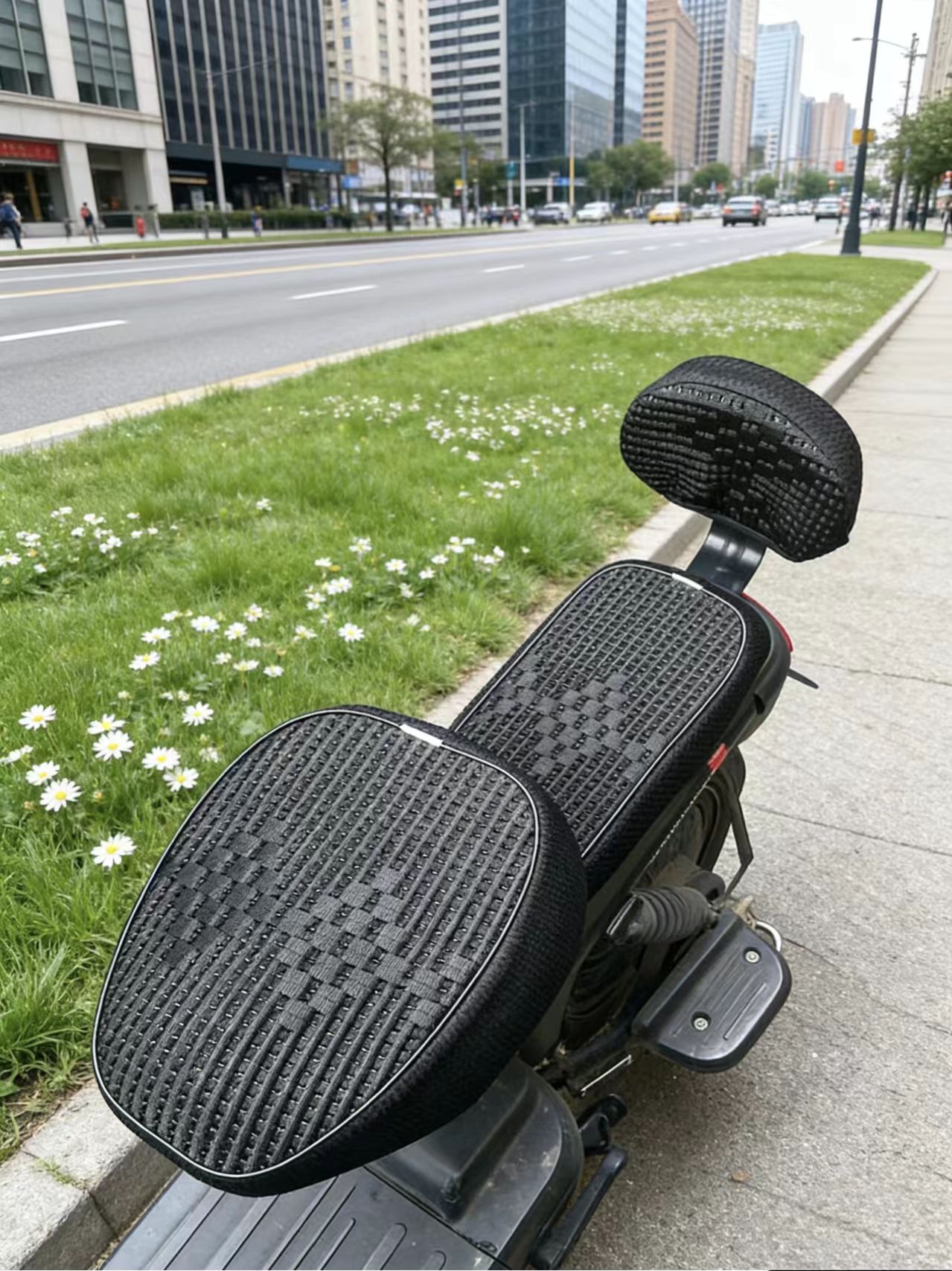 cubierta de cojín de automóvil eléctrico protector solar ventilable coche de batería grueso aislamiento térmico y cubierta de asiento resistente al desgaste de verano de hielo tranvía cubierta de cojín