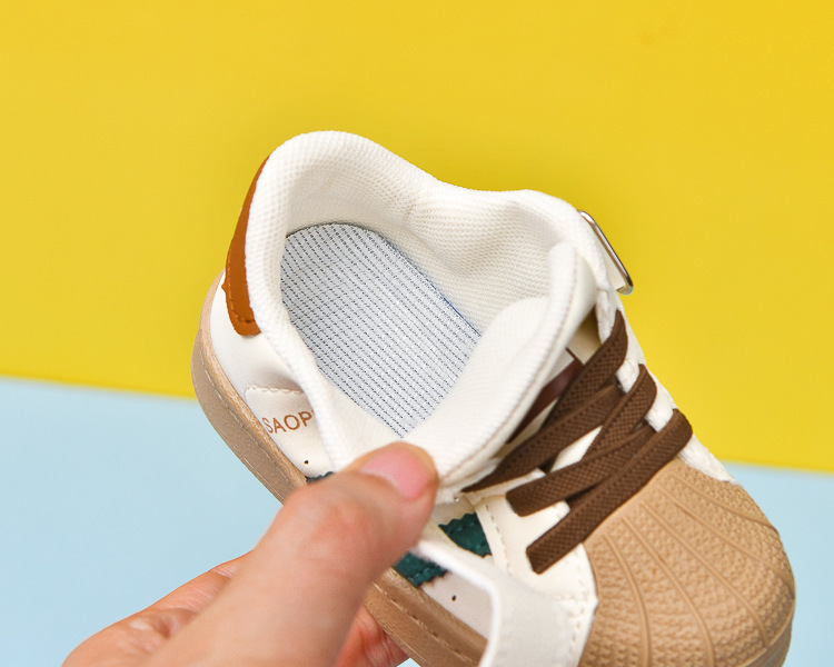 Porta per bambini 2024 primavera autunno nuova moda con punta a punta per bambini e bambine che corrono_voghion.com