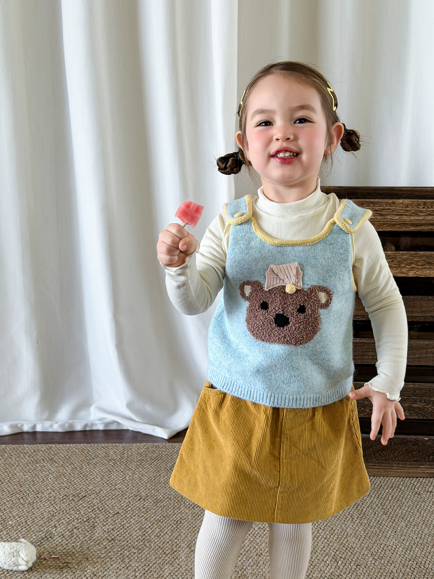 Knitted autumn vest