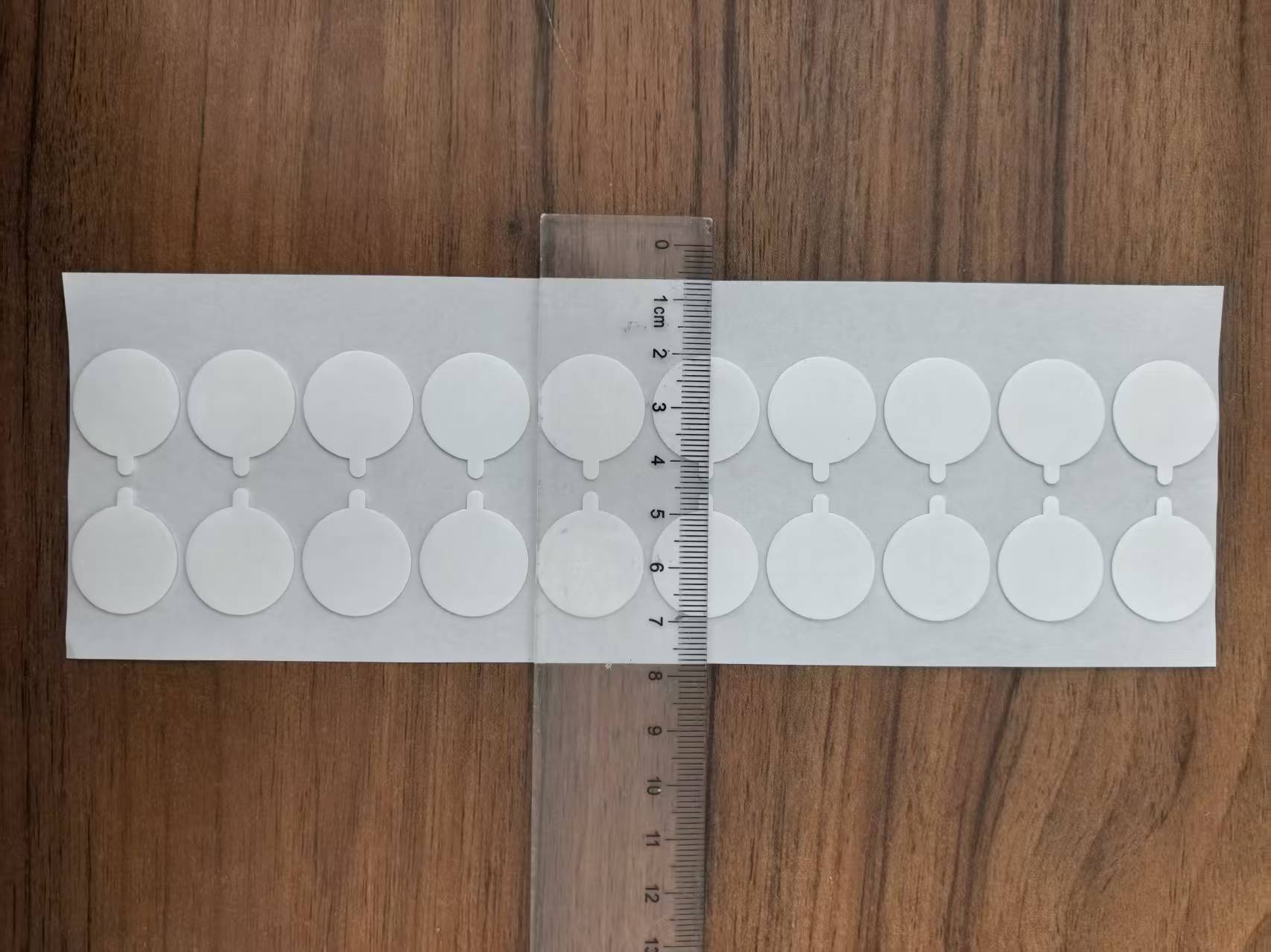 Adhesivo acrílico transparente de doble cara Almohadilla de goma de doble cara Adhesivo sin trazas Adhesivo de doble cara Adhesivo de punto redondo sin costuras