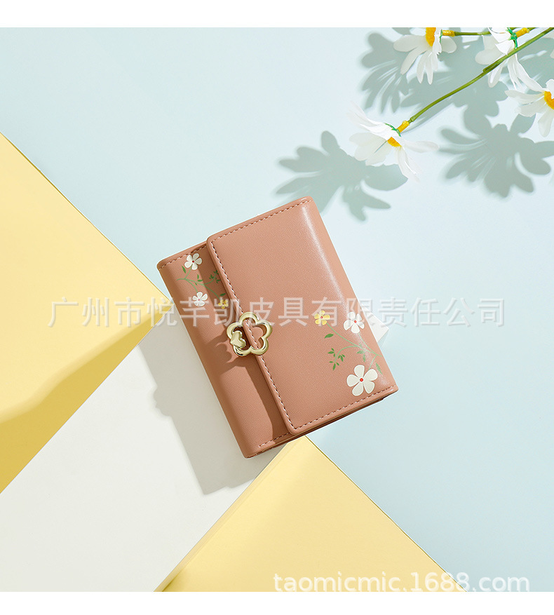 Y8546---790_09.jpg