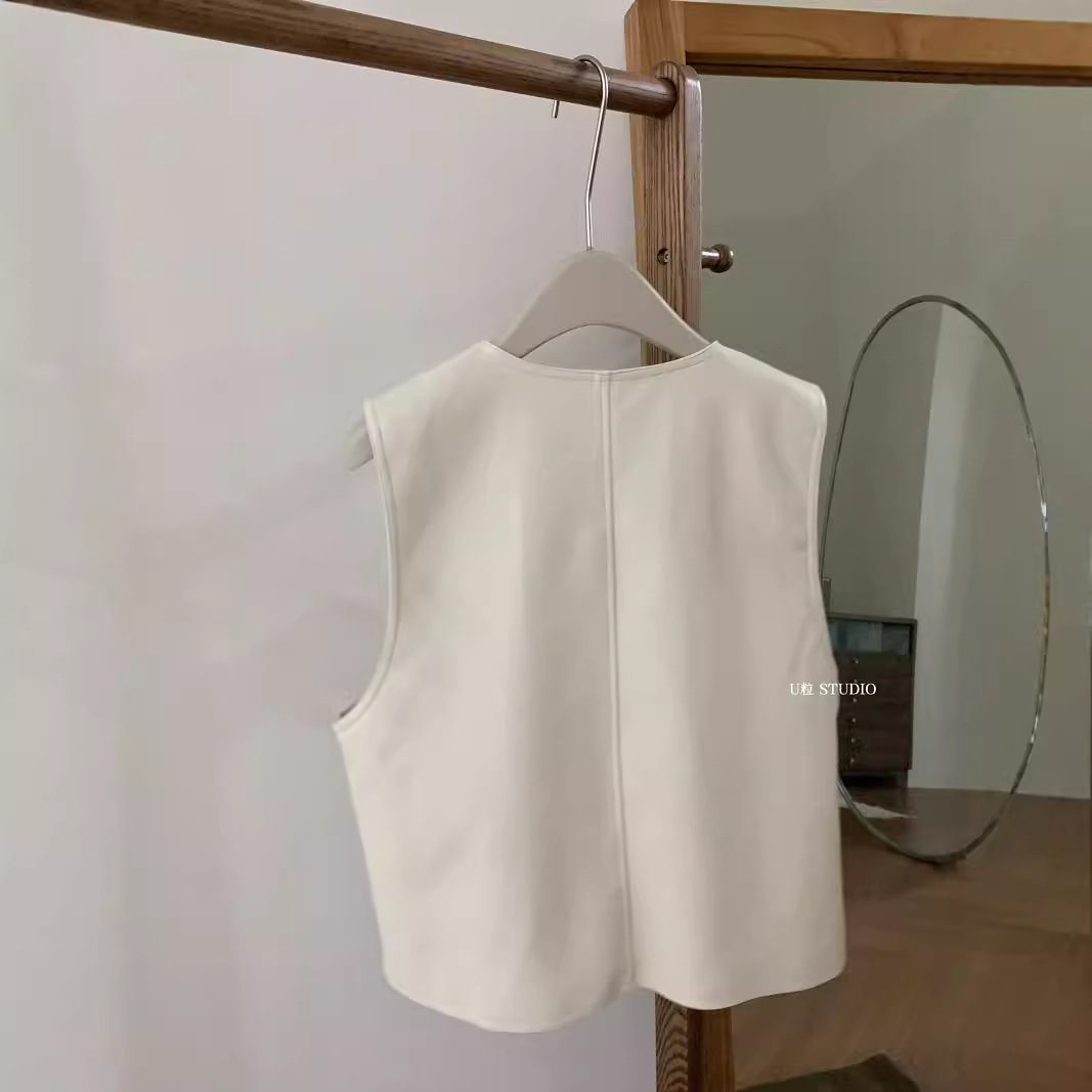 Liquidación de no retorno de estilo coreano de doble botonadura diseño de cuello redondo PU Chaleco de cuero de las mujeres casual suelta chaleco exterior abrigo image 4
