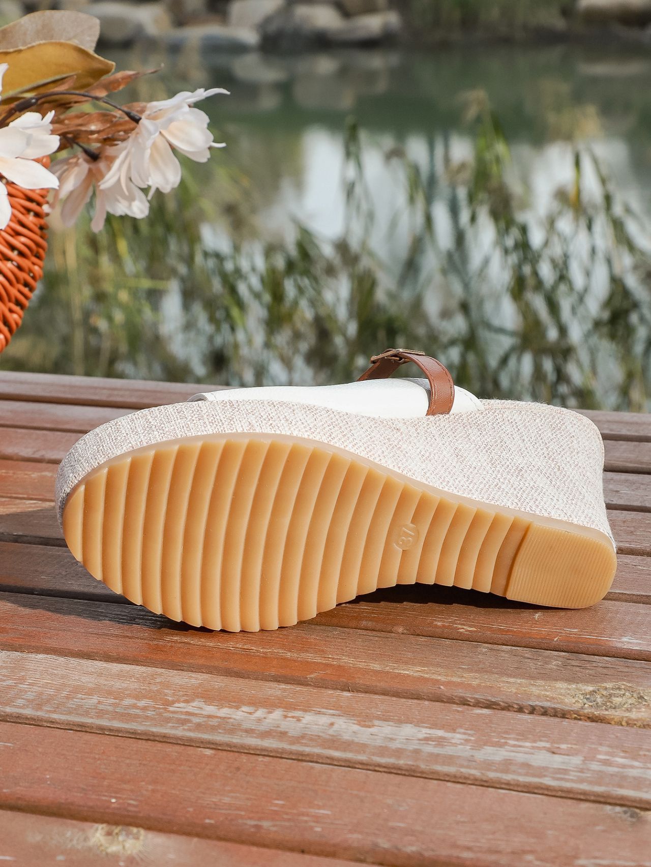 Sandales Compensées Femme Style Romain Avec Boucle Et Bride_voghion.com