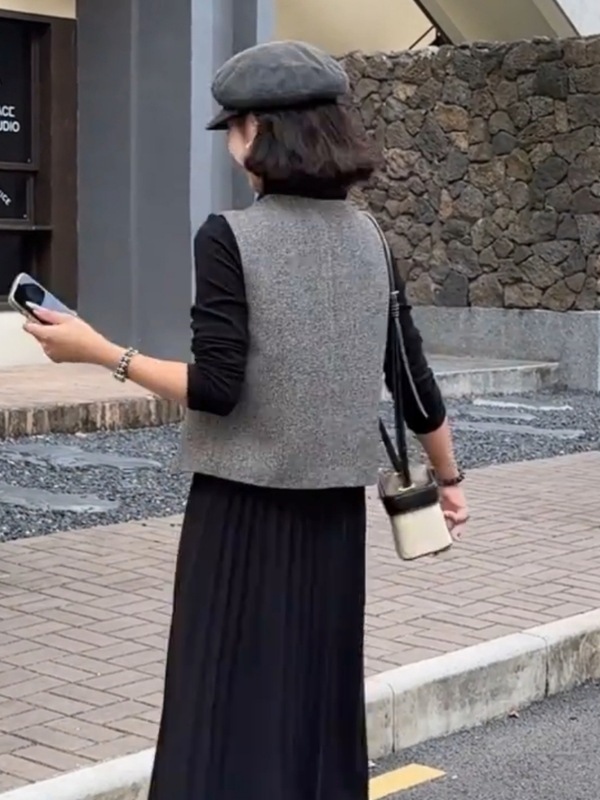 法式小香风领口配丝巾马甲外套女2025早秋新款拼色叠穿坎肩上衣潮|undefined