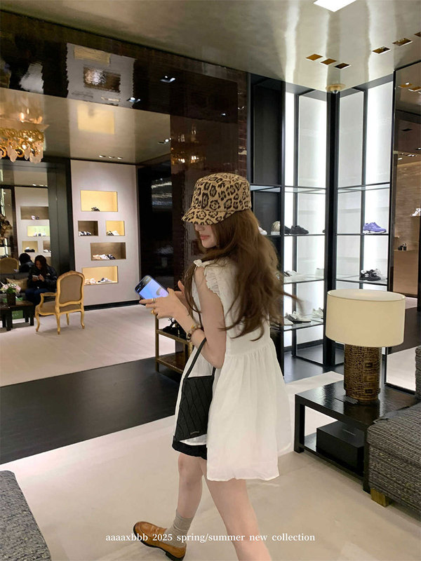 aaaaxbbb フィレンツェパレット 2色イミテーションテンセルリネンスモールフライングスリーブトップレース裾Tシャツ|undefined