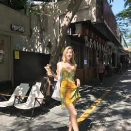 纯欲复古度假风吊带裙子女夏季新款V领不规则循环撞色印花连衣裙