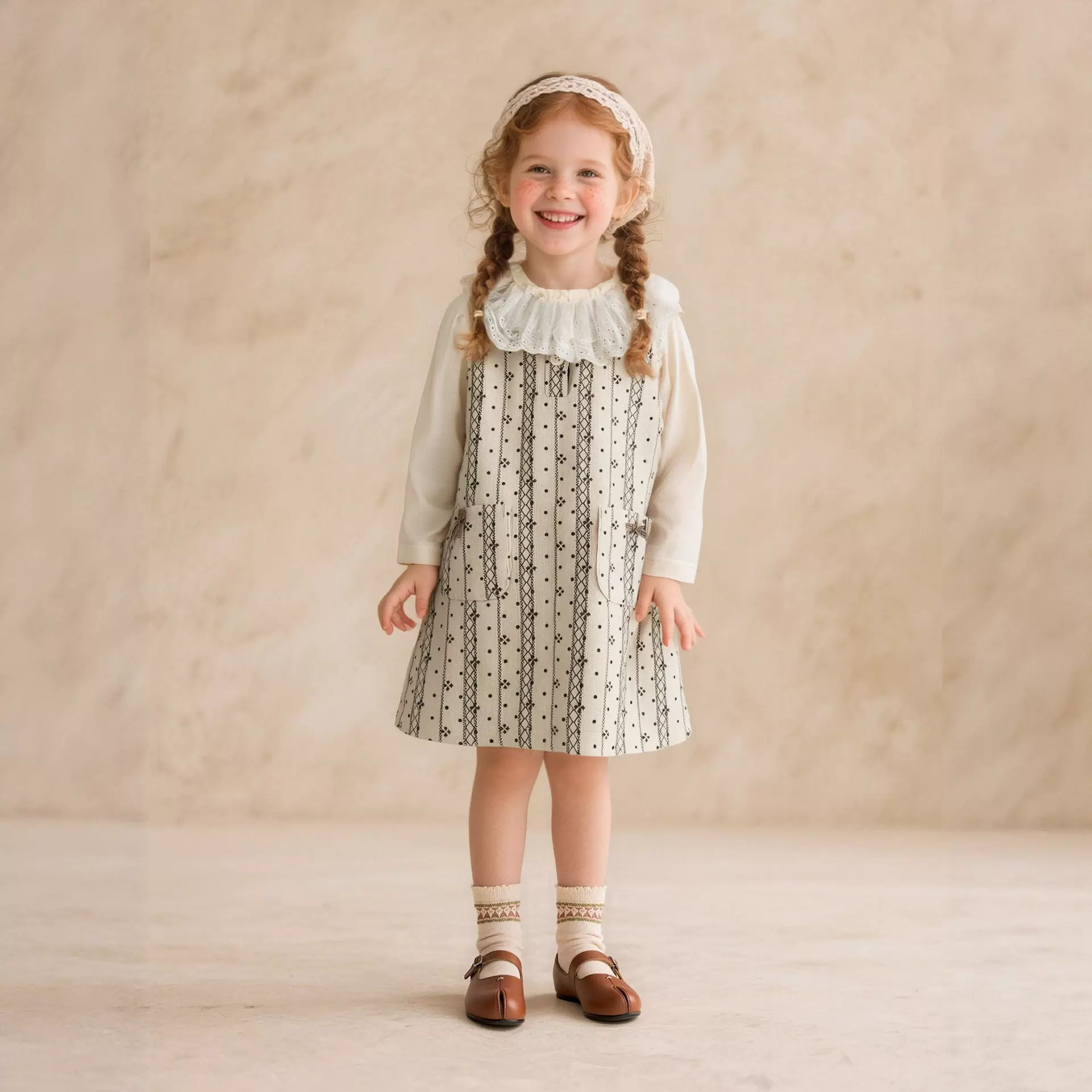 阿米拉童装2025年秋季新款女童甜美花边领连衣裙波点时尚无袖裙