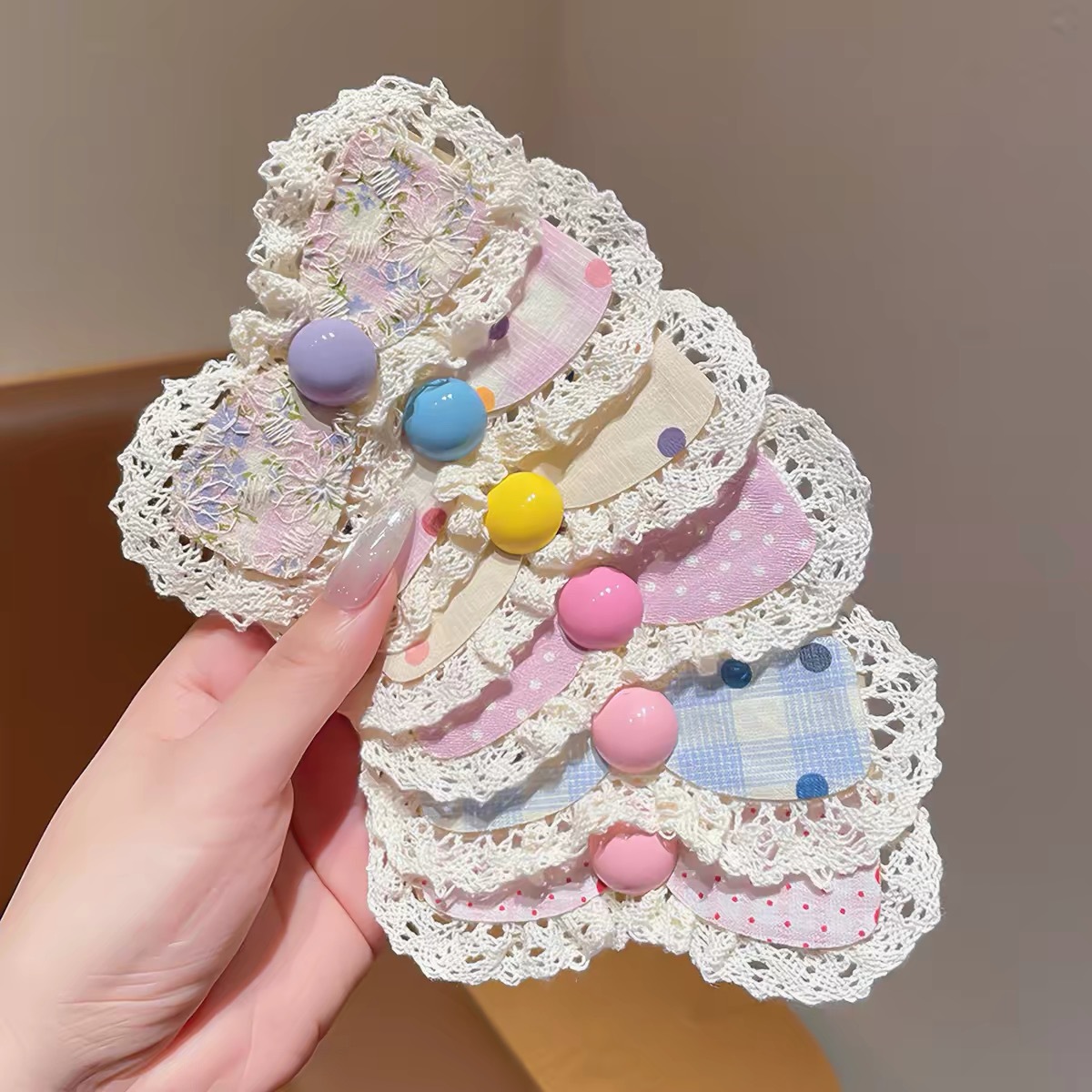 Children's Sweet Lace Bangs Stickers for Tidying up Forehead Hair, Cute Magic Stickers for Girls, Little Girls' Magic Stickers