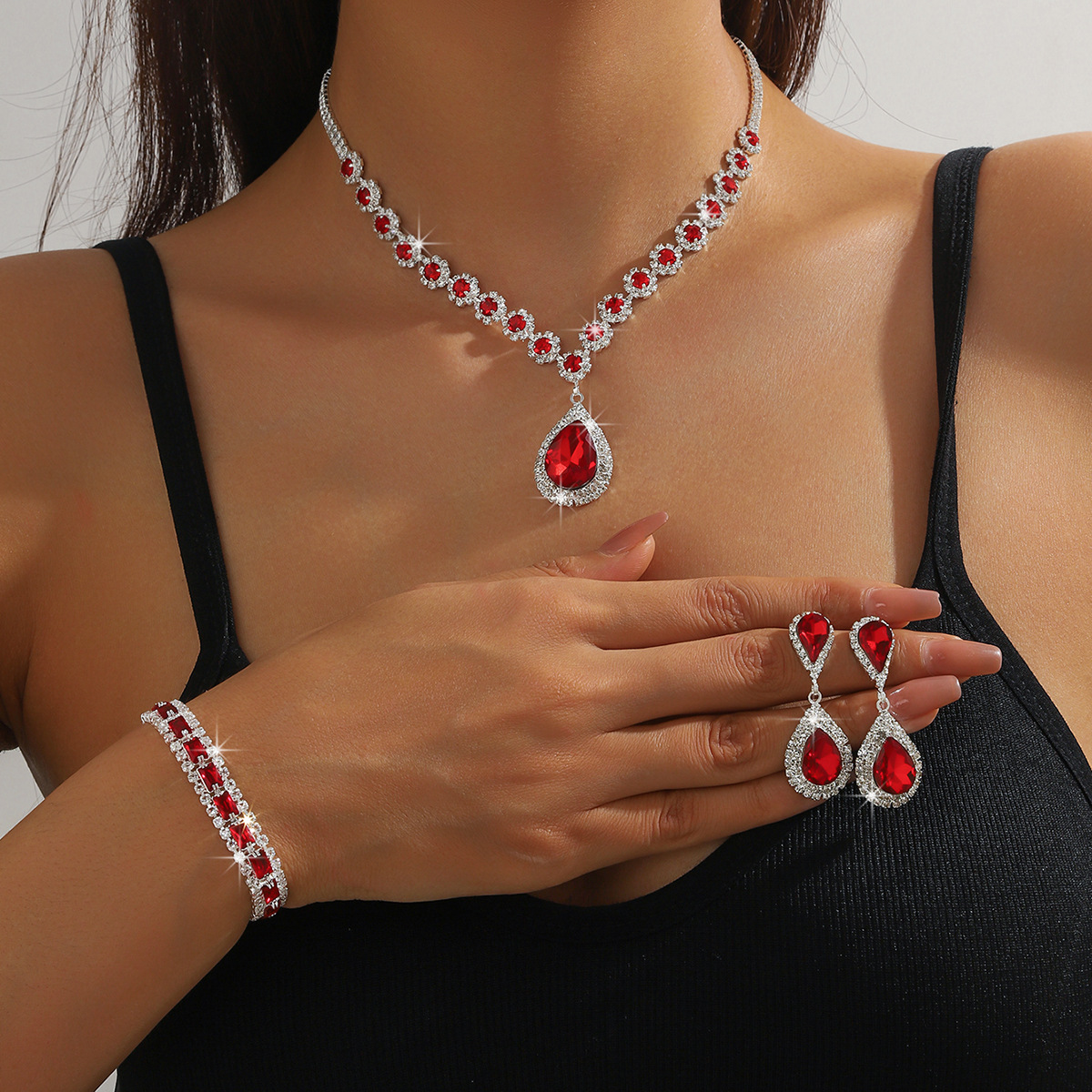 Crystal Necklace Earrings And Bracelet Jewellery Set 4 Piece_voghion.com