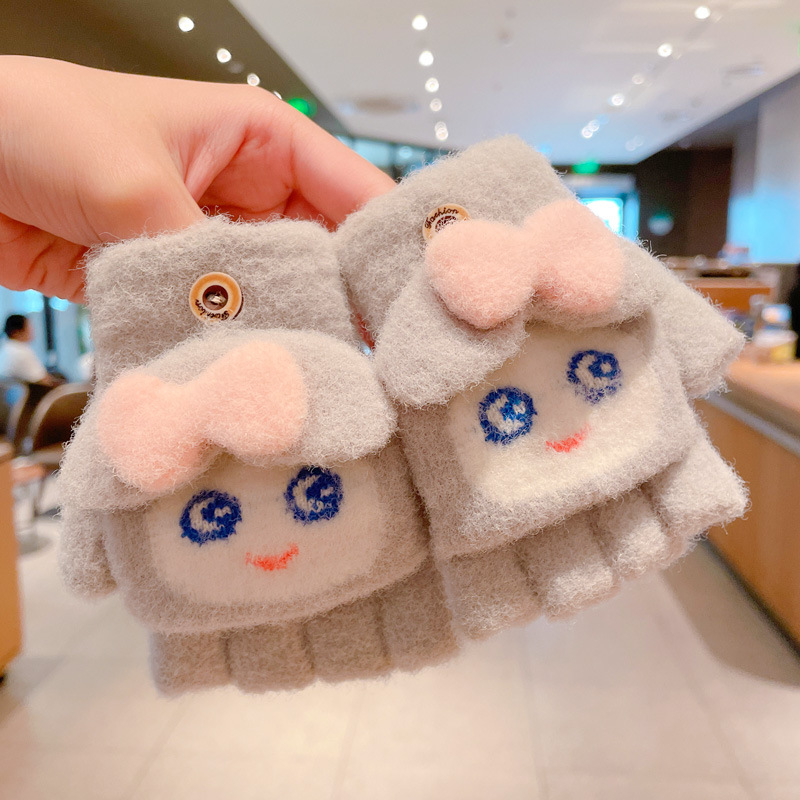 69& Gray Pink Bow Tie Moon-Eyed Rabbit [3-6 years old]
