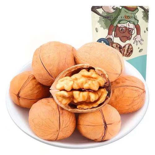 One piece drop shipping Three Squirrels original paper-skinned walnuts 120g/bag thin-skinned nuts snack snacks dried fruits