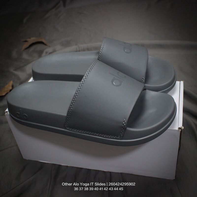 New Style Logo Non-Slip Indoor Home Bath Slippers for Men and Women, Couple Slippers, Women's Summer Outdoor Slide Slippers