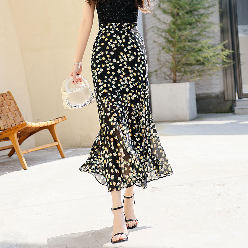 2026 Summer Long Hip-Hugging Skirt for Women with Slit, High Waist, Slimming Floral Chiffon A-Line Fishtail Skirt, One Piece Wholesale